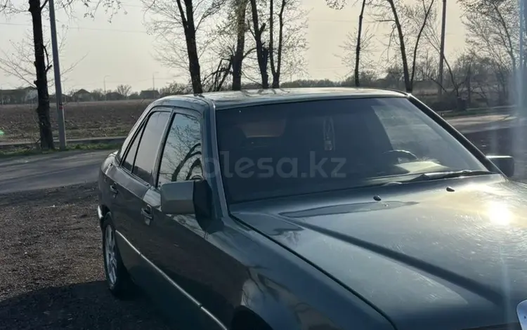 Mercedes-Benz E 230 1990 года за 1 500 000 тг. в Алматы
