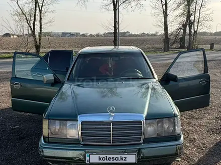 Mercedes-Benz E 230 1990 года за 1 500 000 тг. в Алматы – фото 2