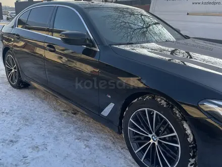 BMW 530 2021 года за 26 000 000 тг. в Алматы – фото 2
