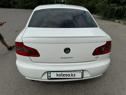 Skoda Superb 2013 года за 4 000 000 тг. в Алматы – фото 8