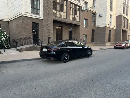 Toyota Camry 2023 года за 16 800 000 тг. в Астана – фото 27