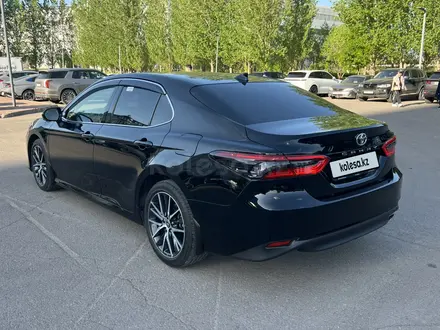 Toyota Camry 2023 года за 16 800 000 тг. в Астана – фото 2