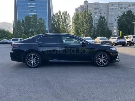 Toyota Camry 2023 года за 16 800 000 тг. в Астана – фото 9