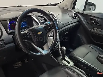 Chevrolet Tracker 2014 года за 4 340 000 тг. в Алматы – фото 12