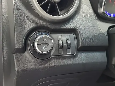 Chevrolet Tracker 2014 года за 4 340 000 тг. в Алматы – фото 25