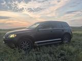 Volkswagen Touareg 2006 года за 6 500 000 тг. в Актобе – фото 5