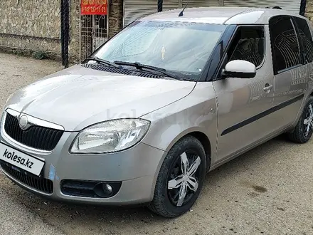 Skoda Roomster 2008 года за 3 000 000 тг. в Актобе – фото 12