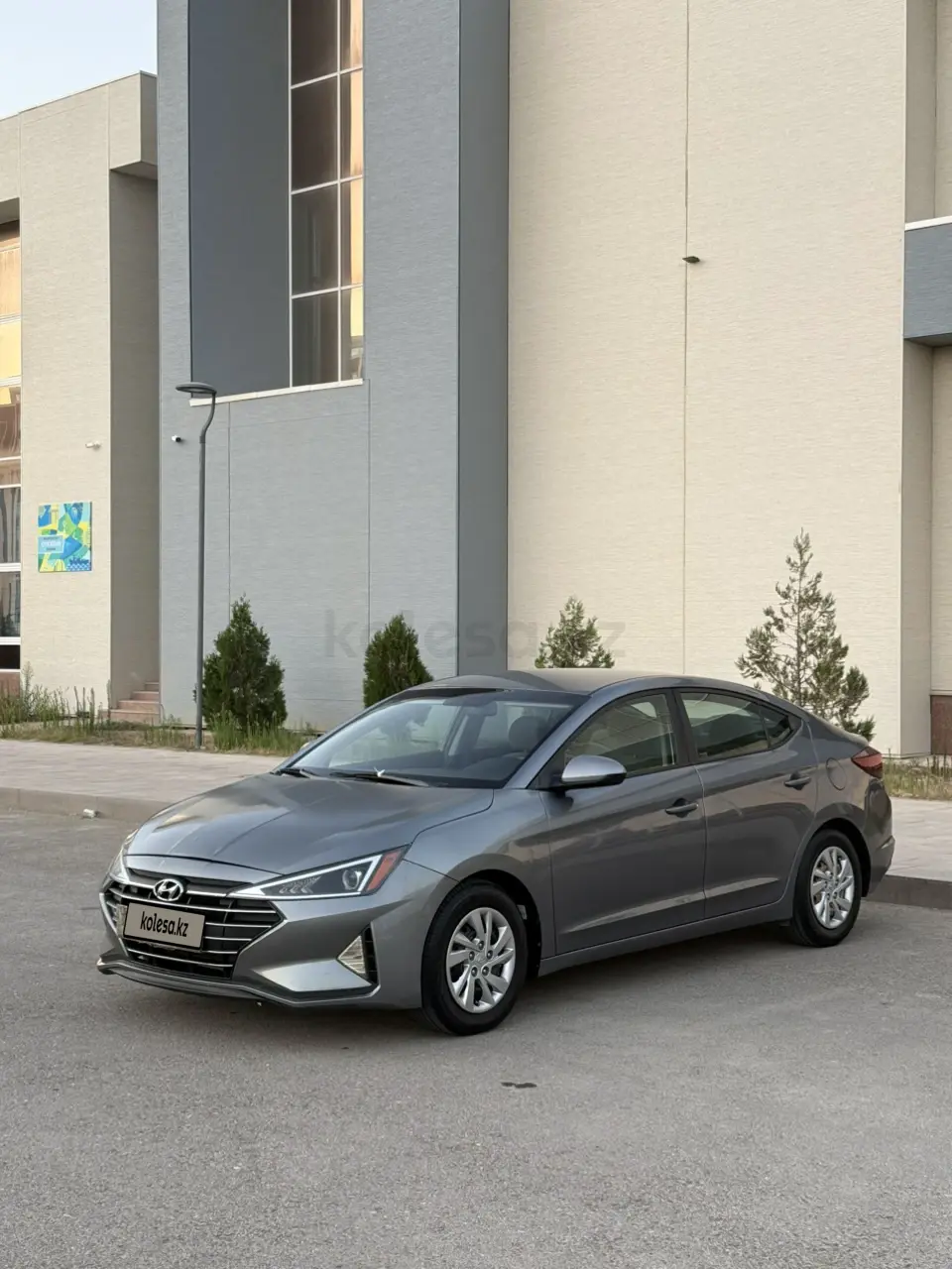 Hyundai Elantra, 2019