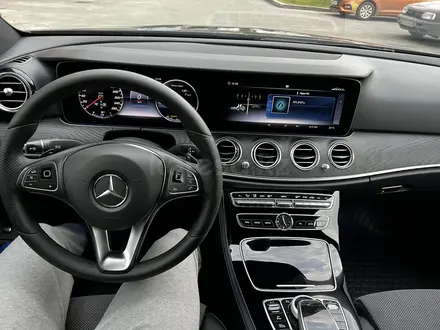 Mercedes-Benz E 200 2018 года за 19 700 000 тг. в Алматы – фото 9