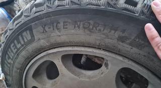 Шины Michelin Ice North4 R15 60 195 с дискамиүшін150 000 тг. в Актобе