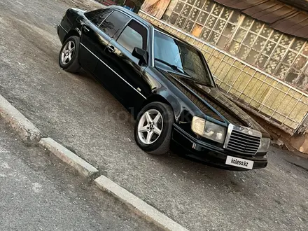 Mercedes-Benz E 230 1992 года за 1 000 000 тг. в Алматы – фото 2