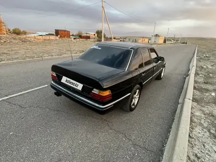 Mercedes-Benz E 230 1992 года за 1 000 000 тг. в Алматы – фото 4