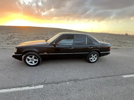 Mercedes-Benz E 230 1992 года за 1 000 000 тг. в Алматы – фото 8
