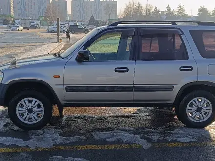 Honda CR-V 1996 года за 3 000 000 тг. в Алматы – фото 2