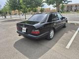 Mercedes-Benz E 320 1994 года за 2 650 000 тг. в Туркестан – фото 4