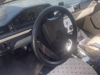 Mercedes-Benz E 230 1991 годаfor1 255 917 тг. в Шымкент