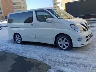 Nissan Elgrand, 2005