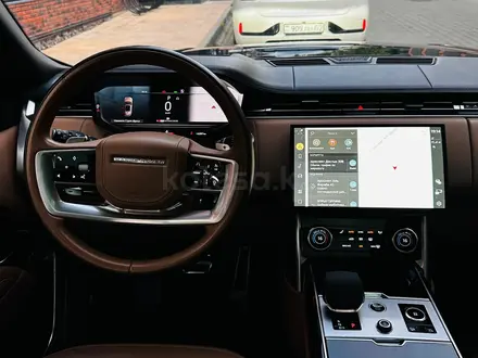 Land Rover Range Rover 2022 года за 120 000 000 тг. в Алматы – фото 28