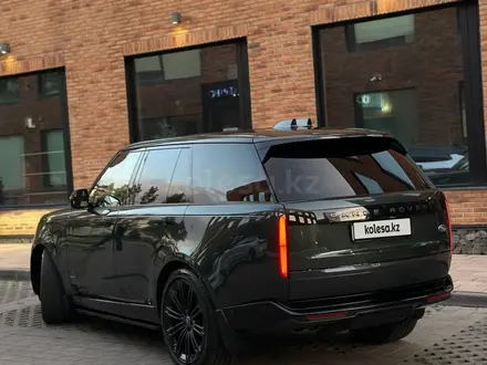 Land Rover Range Rover 2022 года за 120 000 000 тг. в Алматы – фото 31