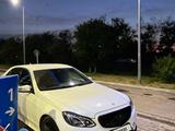 Mercedes-Benz E 200 2013 годаfor11 100 000 тг. в Алматы – фото 2