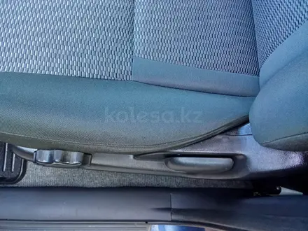 Toyota RAV4 2004 года за 4 900 000 тг. в Алматы – фото 23