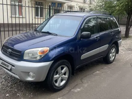 Toyota RAV4 2004 года за 4 900 000 тг. в Алматы