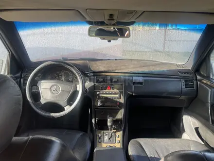 Mercedes-Benz E 320 1996 года за 2 700 000 тг. в Алматы – фото 9
