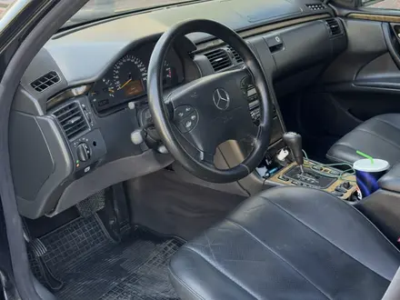 Mercedes-Benz E 320 2001 года за 3 900 000 тг. в Шымкент – фото 9