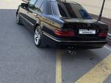 Mercedes-Benz E 320 2001 года за 3 900 000 тг. в Шымкент – фото 5