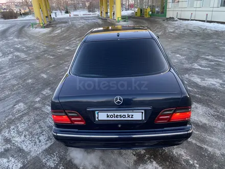 Mercedes-Benz E 240 1999 года за 3 500 000 тг. в Уральск – фото 11