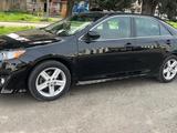 Toyota Camry 2014 года за 5 800 000 тг. в Уральск – фото 2