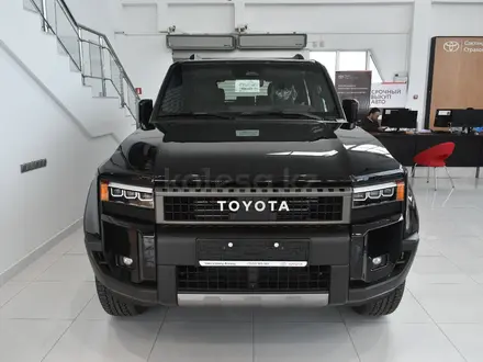 Toyota Land Cruiser Prado Luxe+ 2025 года за 45 390 000 тг. в Атырау