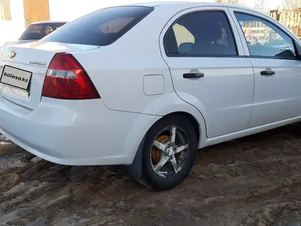 Chevrolet Aveo 2011 года за 2 300 000 тг. в Индерборский – фото 4