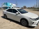 Toyota Camry 2016 года за 10 500 000 тг. в Актобе – фото 4