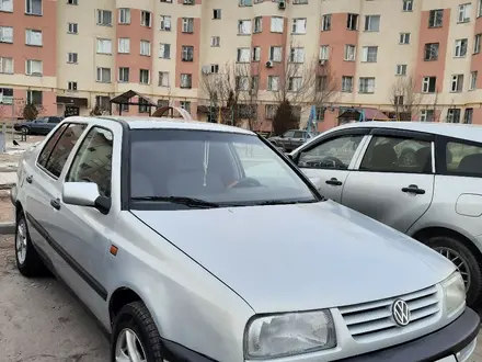 Volkswagen Vento 1993 года за 1 300 000 тг. в Тараз