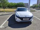 Hyundai Elantra 2023 года за 10 300 000 тг. в Атырау – фото 2