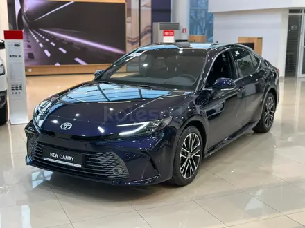 Toyota Camry Luxe 2026 года за 23 190 000 тг. в Алматы