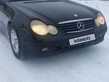 Mercedes-Benz C 200 2002 года за 3 100 000 тг. в Астана