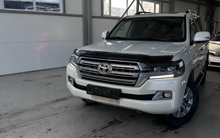 Toyota Land Cruiser 2016 года за 31 000 000 тг. в Астана