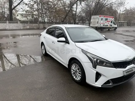Kia Rio 2021 года за 6 000 000 тг. в Алматы – фото 3