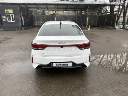 Kia Rio 2021 года за 6 000 000 тг. в Алматы – фото 2