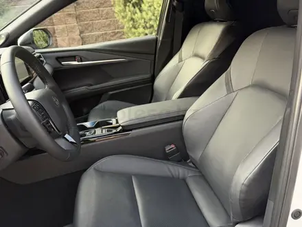 Toyota Camry 2024 года за 22 300 000 тг. в Алматы – фото 8