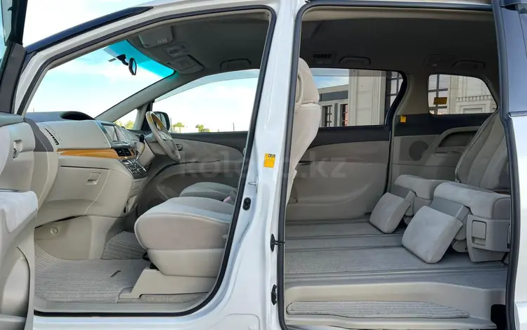 Toyota Estima 2008 года за 4 000 000 тг. в Караганда