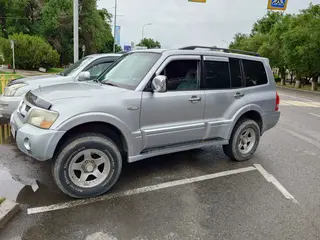 Mitsubishi Pajero, 2004