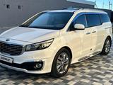 Kia Carnival 2015 годаfor11 300 000 тг. в Туркестан – фото 2