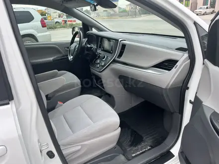 Toyota Sienna 2020 года за 13 800 000 тг. в Алматы – фото 24