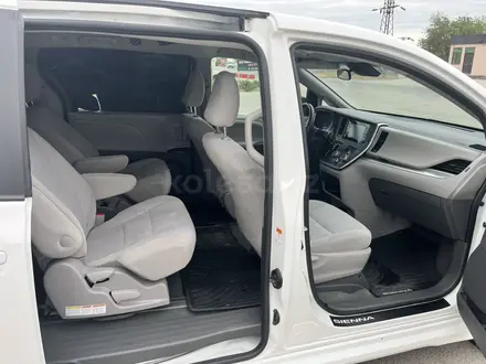 Toyota Sienna 2020 года за 13 800 000 тг. в Алматы – фото 25