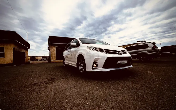 Toyota Sienna 2020 года за 13 800 000 тг. в Алматы