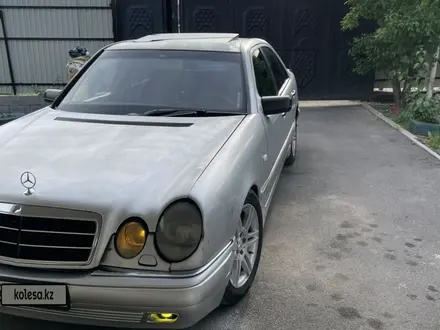 Mercedes-Benz E 280 1996 года за 1 500 000 тг. в Алматы