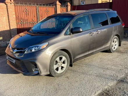 Toyota Sienna 2010 года за 6 000 000 тг. в Атырау – фото 2